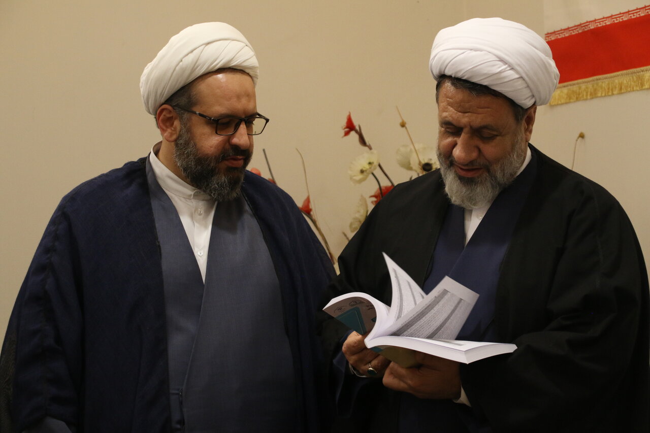 اجلاسیه مدیران حوزه‌های علمیه استان کرمان با حضور نماینده ولی‌فقیه و مدیر حوزه‌های علمیه استان برگزار شد.