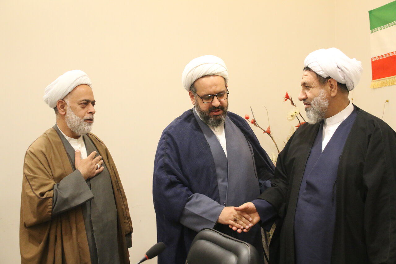 اجلاسیه مدیران حوزه‌های علمیه استان کرمان با حضور نماینده ولی‌فقیه و مدیر حوزه‌های علمیه استان برگزار شد.