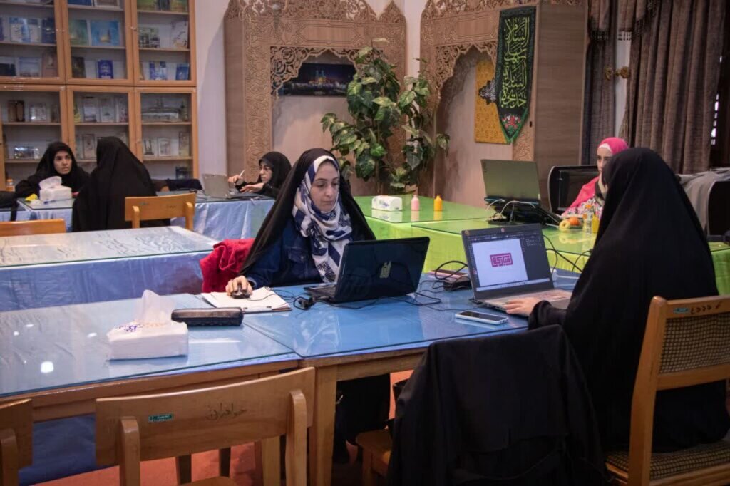 رویداد هنری رسانه‌ای «خدیجه(س)؛ مادر أمّت» در حرم مطهر بانوی کرامت برگزار شد