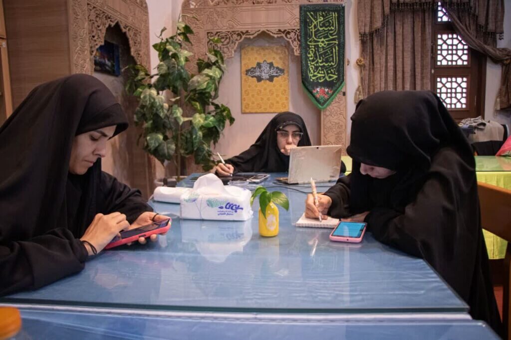 رویداد هنری رسانه‌ای «خدیجه(س)؛ مادر أمّت» در حرم مطهر بانوی کرامت برگزار شد