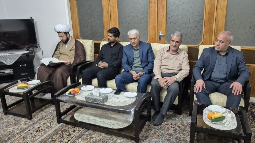 نظام اسلامی از برکت خون شهدا بنا شده است