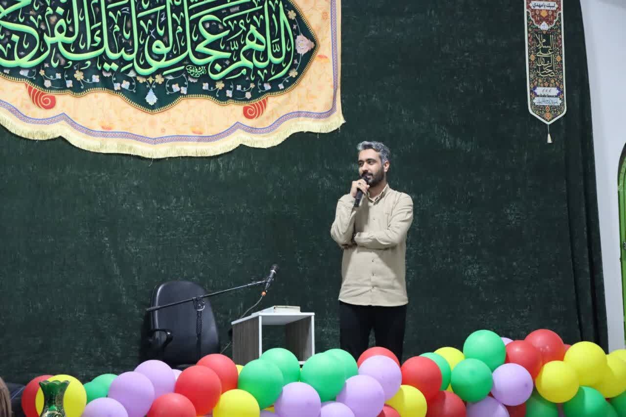محفل قرآنی فجر در کرمان برگزار شد