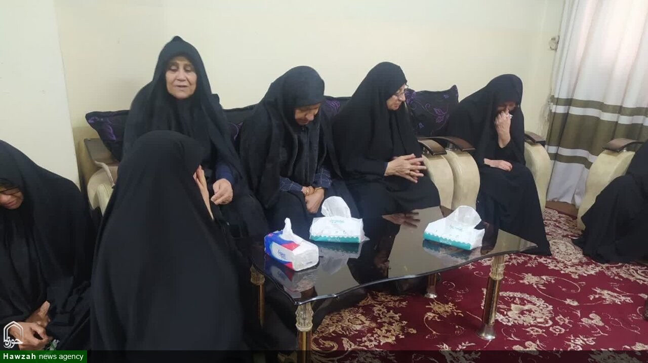 دیدار طلاب مدرسه علمیه امام هادی(ع) با خانواده شهید میلاد میداودی