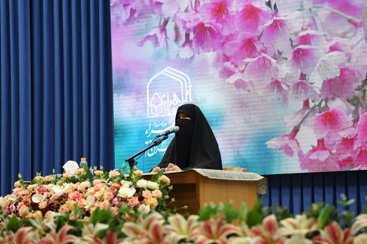 توسعه جلسات خانگی قرآن، گامی مؤثر در تعمیق فرهنگ قرآنی است