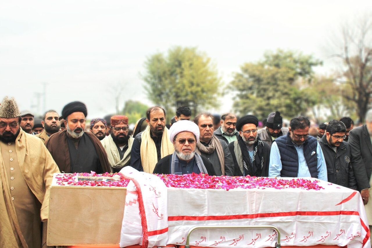 لاشوں پر سیاست یا ضمیر پر دستک؟