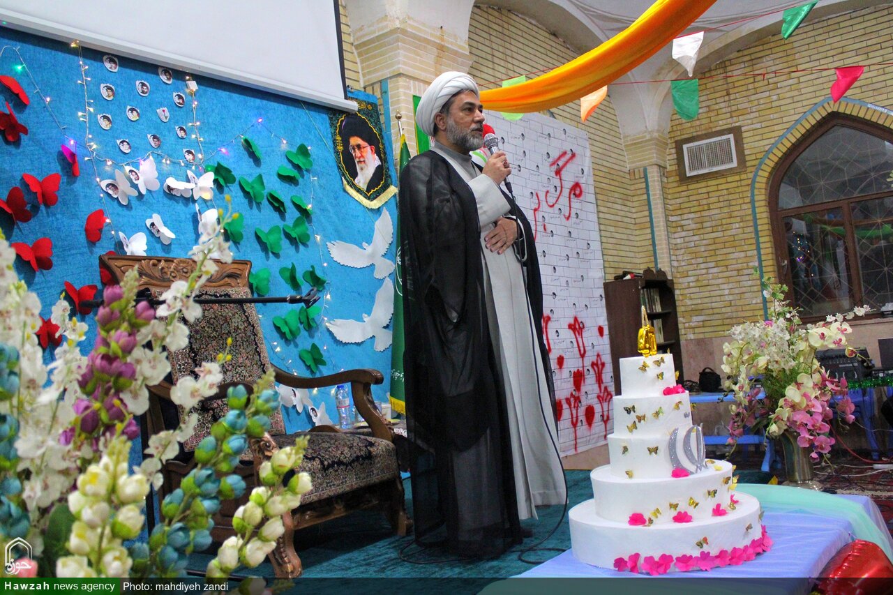 تصاویر/ جشن پیروزی انقلاب اسلامی در حرم امامزادگان شهر جوپار