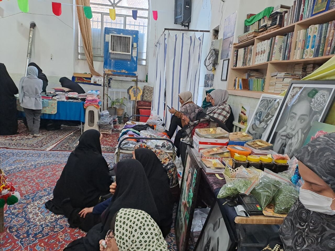 نمایشگاه اقتصاد مقاومتی در نائین