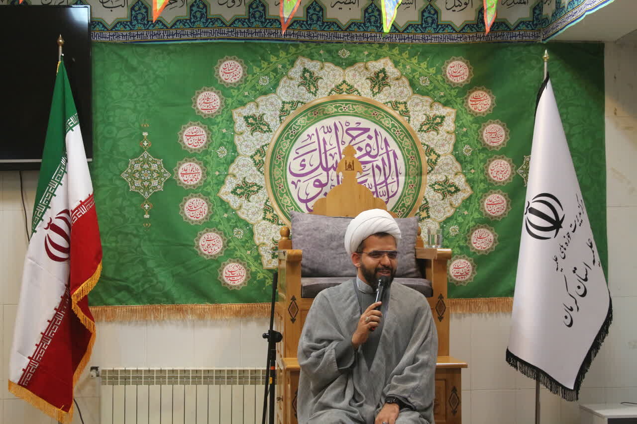 برنامه هفتگی «بیت‌الاحزان حضرت زهرا(س)» همراه با کارگاه‌های تخصصی طلاب در کرمان برگزار شد.