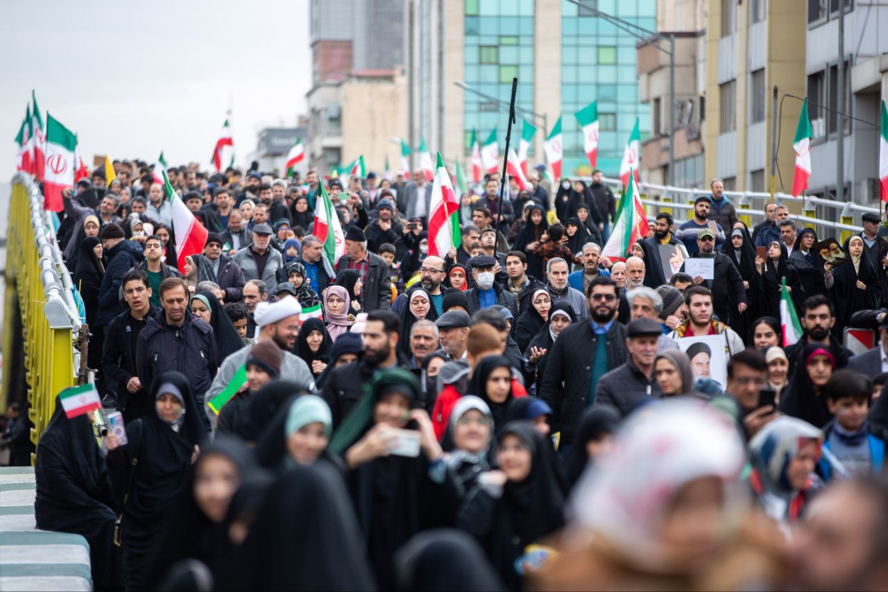 تقریر مصور | مشاركة أهالي العاصمة طهران في مسيرات «22 بهمن»
