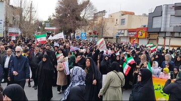 فیلم |  راهپیمایی مردم بروجرد در روز یوم الله ۲۳ بهمن