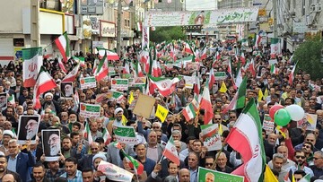 تصاویر/ جلوه‌هایی از حضور باشکوه مردم برازجان در ۲۲ بهمن