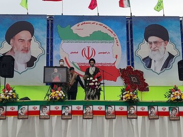 مراسم راهپیمایی یوم الله ۲۲ بهمن در کاشان حماسی تر از سال های قبل برگزار شد+عکس