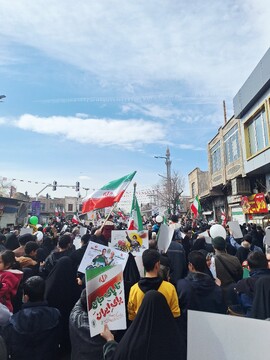 فیلم| حضور پرشور مردم قم در راهپیمایی ۲۲ بهمن