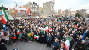 تصاویر/ حضور حماسی مردم ساوجبلاغ در راهپیمایی ۲۲ بهمن‌ماه