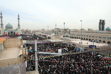تصاویر/ حضور پر شور مردم قم در راهپیمایی دشمن‌شکن ۲۲ بهمن