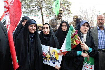 اینجا قم است؛ مردمی که جواب دشمن را کف خیابان دادند