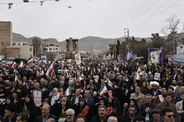 تصاویر/ خروش مردم ایلام در یوم‌الله ۲۲ بهمن