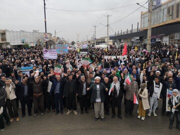 فیلم| حضور حماسی مردم چرداول در راهپیمایی ۲۲ بهمن