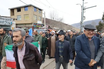 تصاویر/ راهپیمایی ۲۲ بهمن در شهر کیاسر