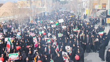 تصاویر/شکوه و عظمت راهپیمایی چهل و هفتمین سالروز پیروزی انقلاب اسلامی در آران وبیدگل