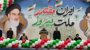 ۲۲بهمن نماد استقلال ایران است