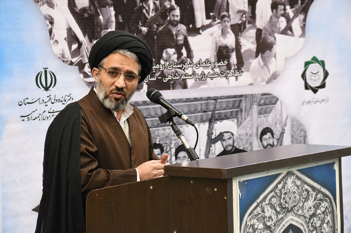 تصاویر/ گردهمایی علمای شیعه و اهل سنت ارومیه