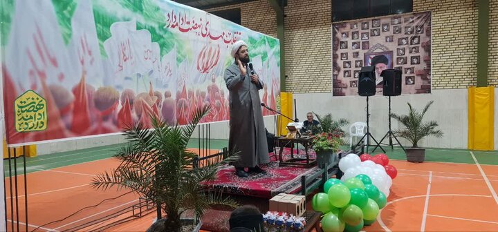 تصاویر/ برگزاری جشن عید انقلاب در پایتخت گل و گلاب ایران