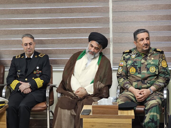 تصاویر/ دیدار فرمانده نیروی دریایی ارتش جمهوری اسلامی با نماینده ولی‌فقیه در  کردستان
