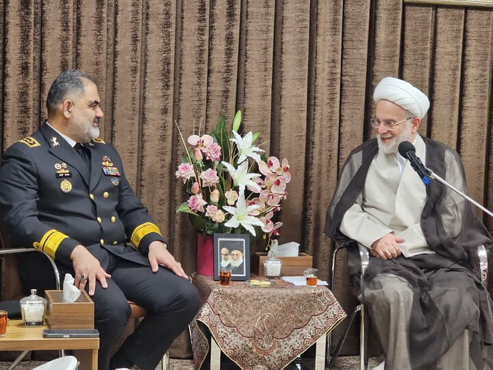 تصاویر/ دیدار فرمانده نیروی دریایی ارتش جمهوری اسلامی با نماینده ولی‌فقیه در  کردستان