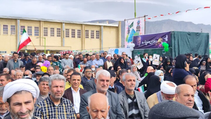 راهپیمایی ۲۲ بهمن در گچساران/حضور مردم فراتر از قاب تصویر