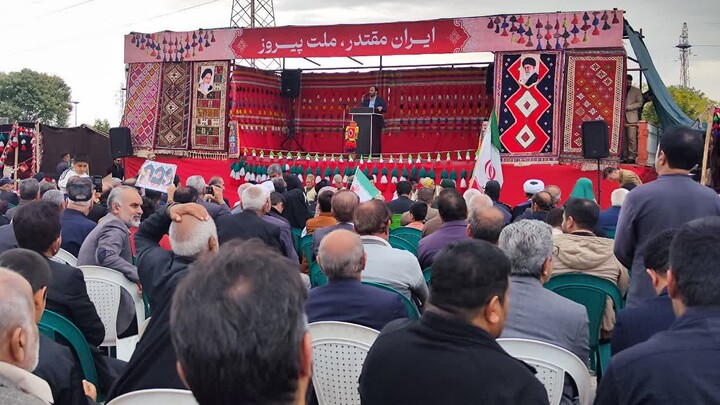 راهپیمایی ۲۲ بهمن در گچساران/حضور مردم فراتر از قاب تصویر
