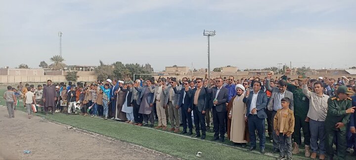 راهپیمایی ۲۲ بهمن ۱۴۰۴ با حضور گسترده اقشار مختلف مردم در شهرستان رودبار جنوب برگزار شد و شرکت‌کنندگان با حضور پرشور خود سالروز پیروزی انقلاب اسلامی را گرامی داشتند.