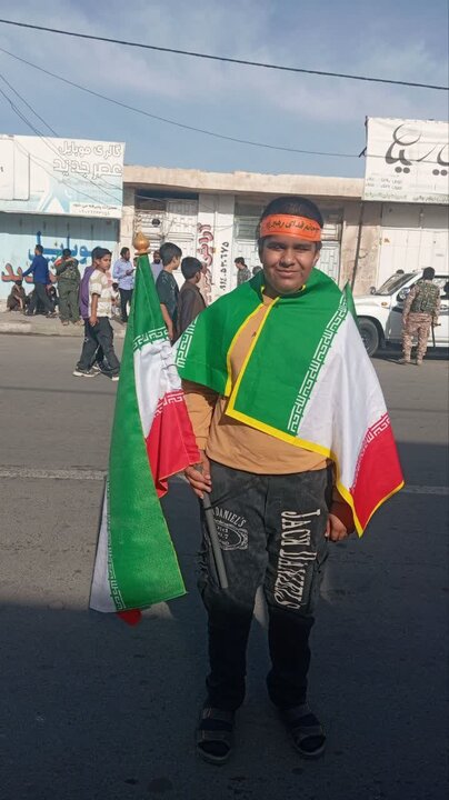 راهپیمایی ۲۲ بهمن ۱۴۰۴ با حضور گسترده اقشار مختلف مردم در شهرستان رودبار جنوب برگزار شد و شرکت‌کنندگان با حضور پرشور خود سالروز پیروزی انقلاب اسلامی را گرامی داشتند.