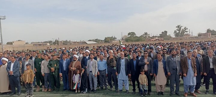 راهپیمایی ۲۲ بهمن ۱۴۰۴ با حضور گسترده اقشار مختلف مردم در شهرستان رودبار جنوب برگزار شد و شرکت‌کنندگان با حضور پرشور خود سالروز پیروزی انقلاب اسلامی را گرامی داشتند.