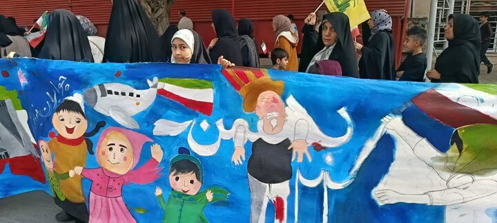 تصاویر/ راهپیمایی تماشایی ۲۲ بهمن در بوشهر