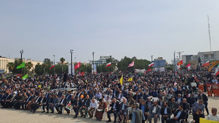 تصاویر/ راهپیمایی تماشایی ۲۲ بهمن در بوشهر