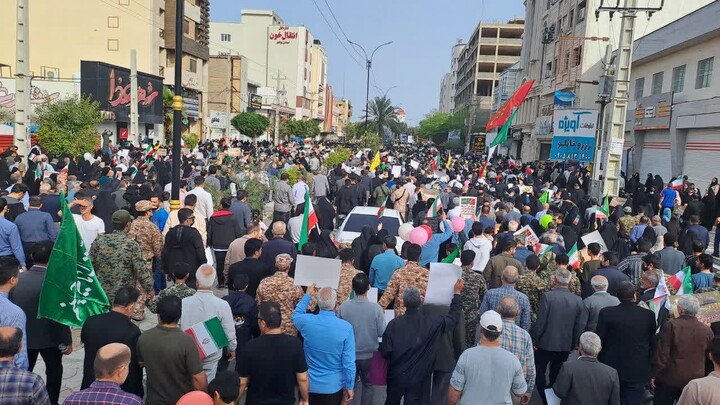 تصاویر/ راهپیمایی تماشایی ۲۲ بهمن در بوشهر