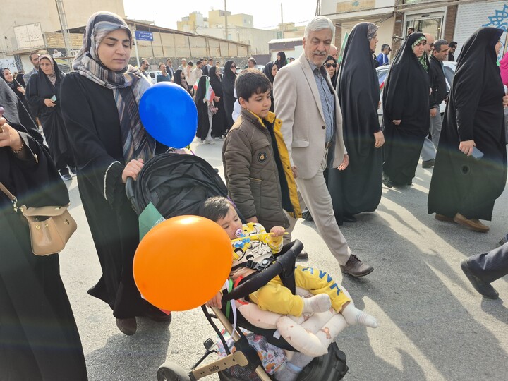 تصاویر/ راهپیمایی تماشایی ۲۲ بهمن در بوشهر