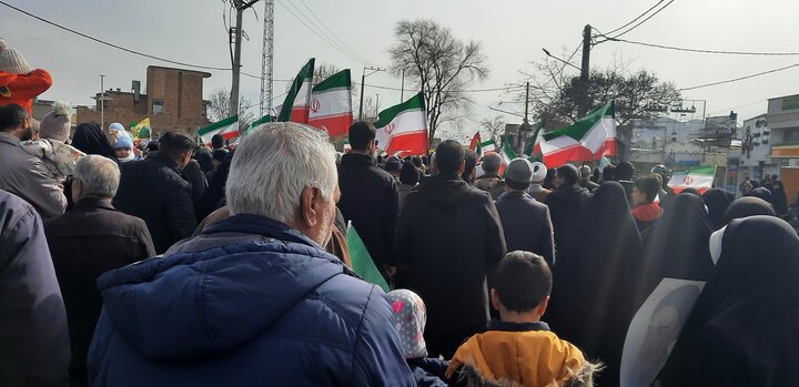 تصاویر/حضور پرشور مردم اراک در راهپیمایی ۲۲ بهمن