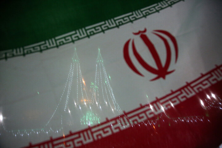 گلبانگ «الله اکبر» در حرم مطهر بانوی کرامت طنین انداز شد