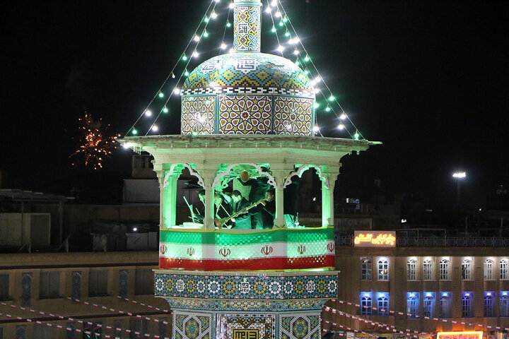 گلبانگ «الله اکبر» در حرم مطهر بانوی کرامت طنین انداز شد