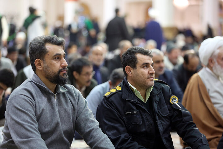 گرامیداشت سالگرد یوم الله ۲۲بهمن در حرم مطهر بانوی کرامت