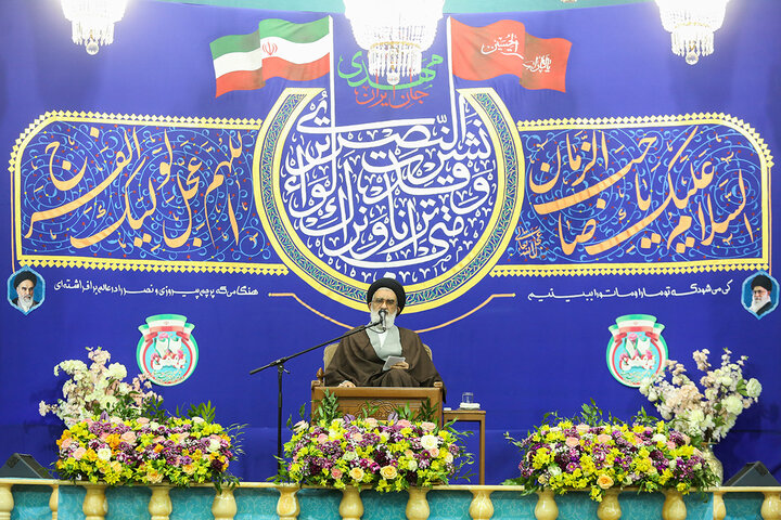 گرامیداشت سالگرد یوم الله ۲۲بهمن در حرم مطهر بانوی کرامت