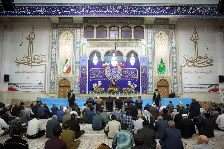 گرامیداشت سالگرد یوم الله ۲۲بهمن در حرم مطهر بانوی کرامت