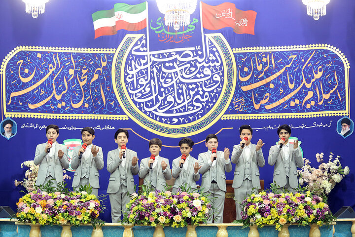 گرامیداشت سالگرد یوم الله ۲۲بهمن در حرم مطهر بانوی کرامت