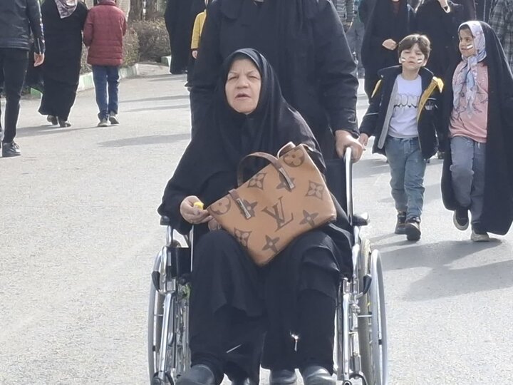 تصاویر/ حماسی و پرشور مردم کاشان در راهپیمایی 22 بهمن