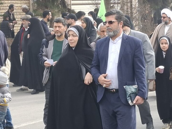 تصاویر/ حماسی و پرشور مردم کاشان در راهپیمایی 22 بهمن