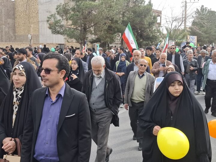 تصاویر/ حماسی و پرشور مردم کاشان در راهپیمایی 22 بهمن