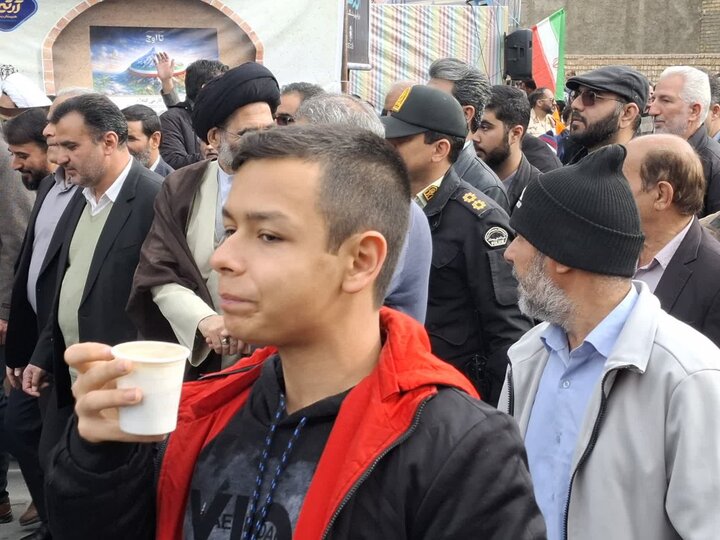 تصاویر/ حماسی و پرشور مردم کاشان در راهپیمایی 22 بهمن