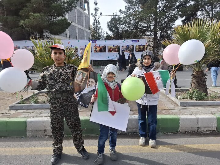 تصاویر/ حماسی و پرشور مردم کاشان در راهپیمایی 22 بهمن